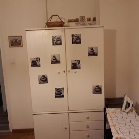 Apartment On Dimitrakopoulou Athena Bagian luar foto